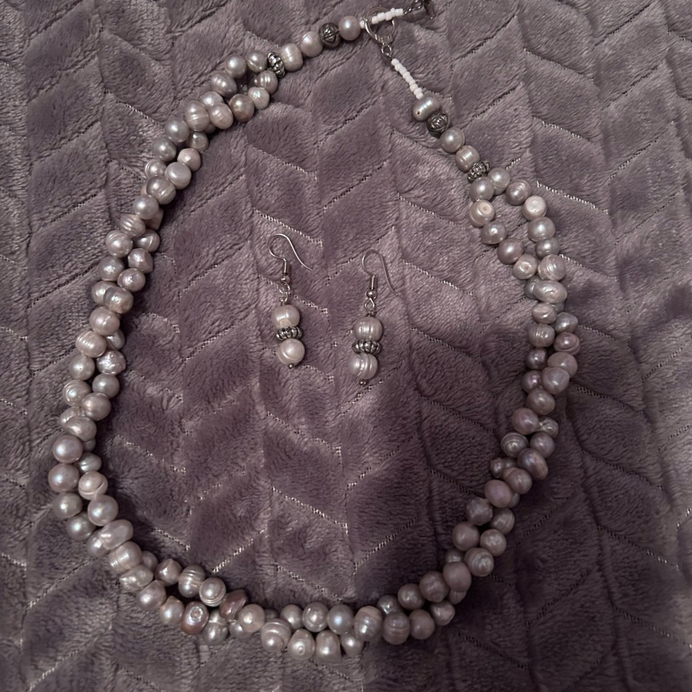 Matching pearl necklace and earring set - never worn